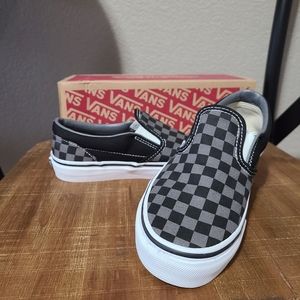 NWOT Kids slip on checkered Vans size 3